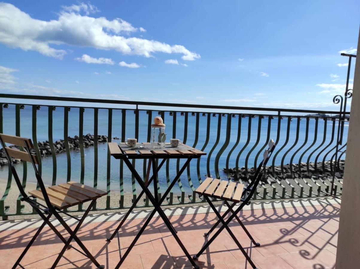 BeachFront Giardini-Naxos Exterior foto